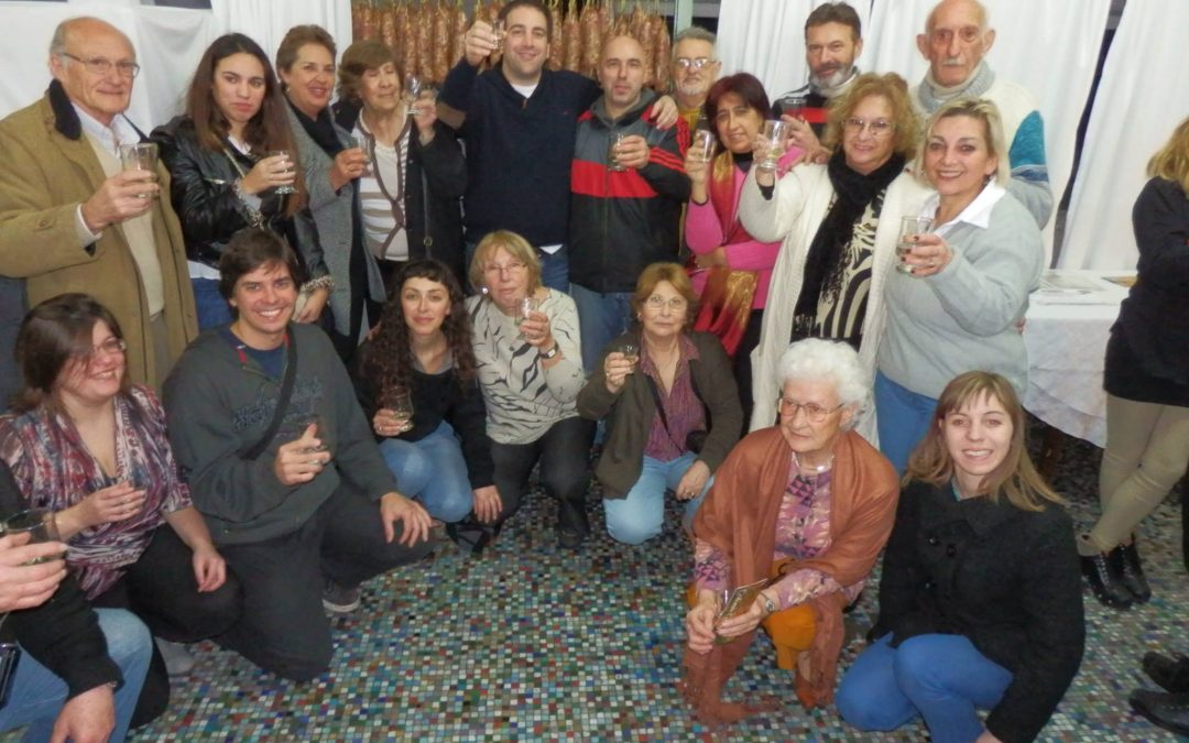 Brindisi di gruppo durante edizione 2016